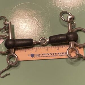 Pelham Rubber Jointed Snaffle horse bit with curb chain
